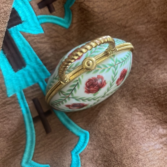 Ben Bridge 2006 Porcelain and Gold floral Purse. - Picture 6 of 10